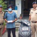 नशे का आदी मोबाइल लुटेरा गिरफ्तार: स्कूटी व लूटा गया मोबाइल बरामद
