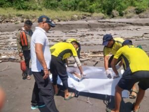 गंगा में डूबे मेरठ निवासी का शव बरामद, लापता महिला की तलाश में जुटी एसडीआरएफ
